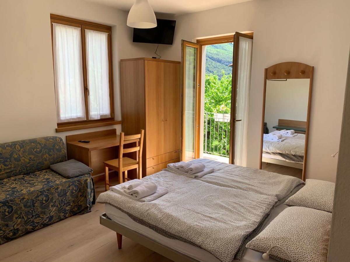 Hotel Garni Delle Rose Ceniga Exterior foto